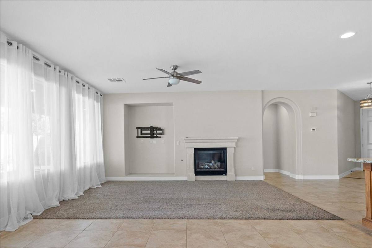 House for rent at 988 Buffalo River Ave, Henderson, NV 89002