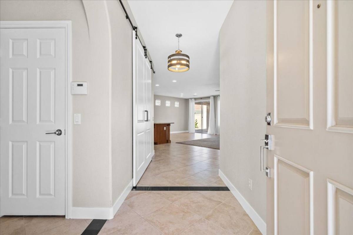 House for rent at 988 Buffalo River Ave, Henderson, NV 89002