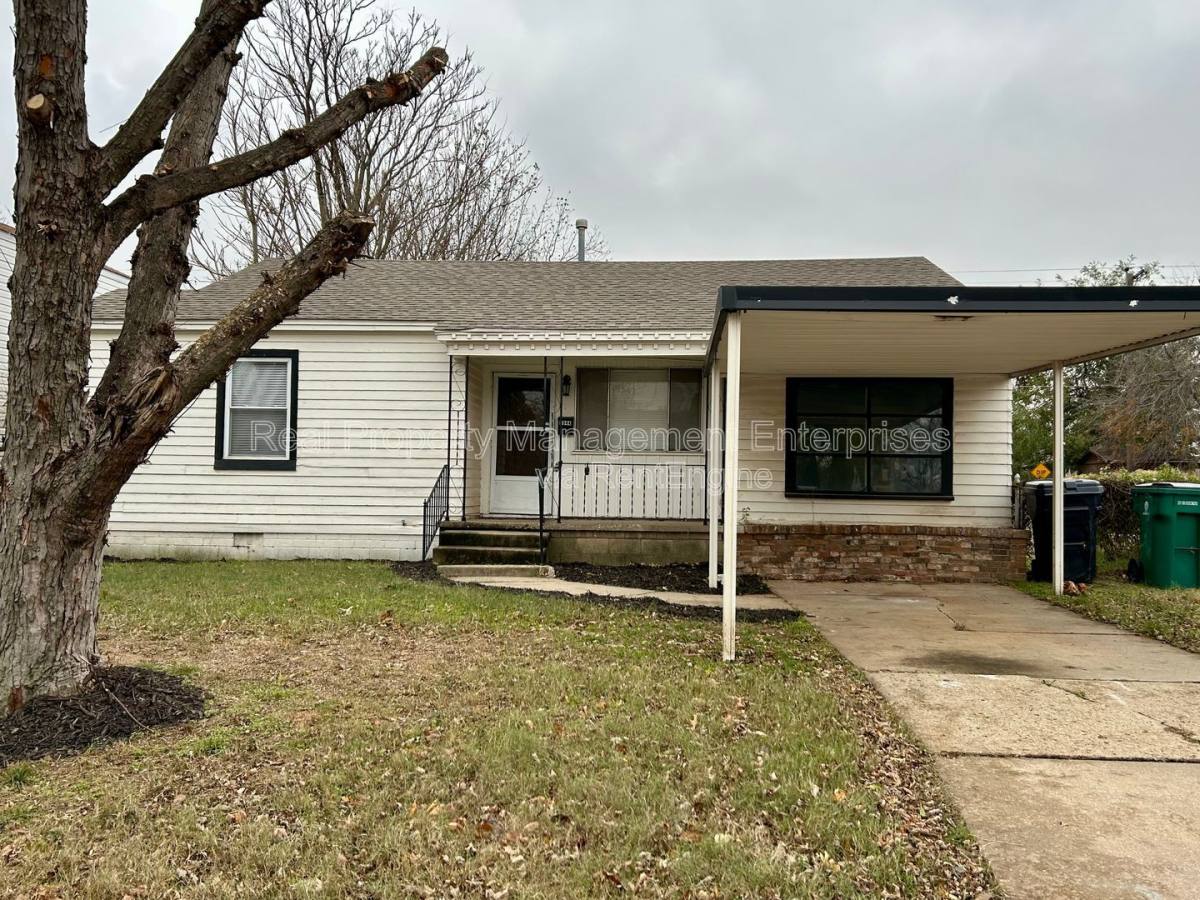 House for rent at 3044 NW 28th St, Oklahoma City, OK 73107