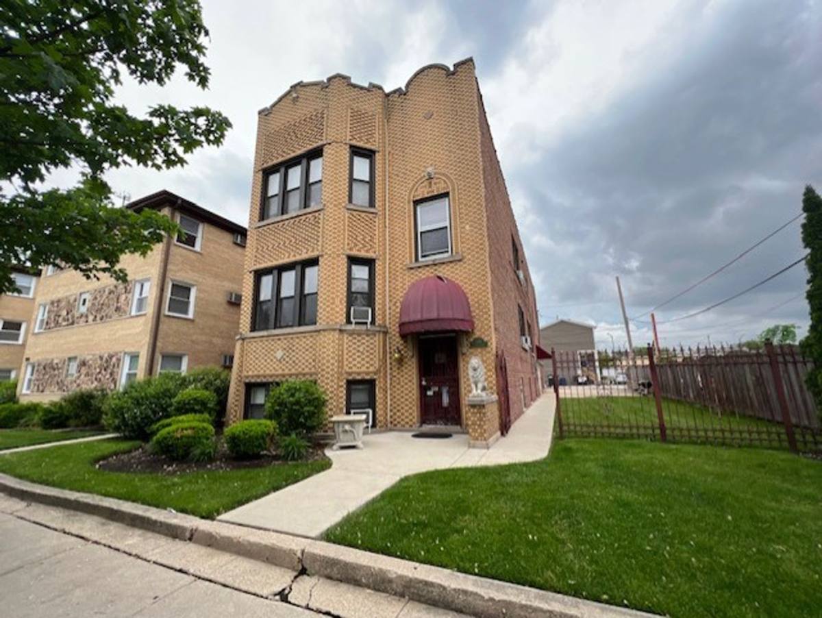 Apartment for rent at 2449 72nd Court, Elmwood Park, IL 60707