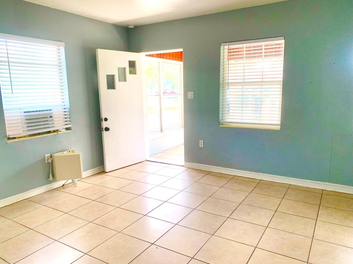 Apartment for rent at 1912 19th Ave W #B, Bradenton, FL 34205