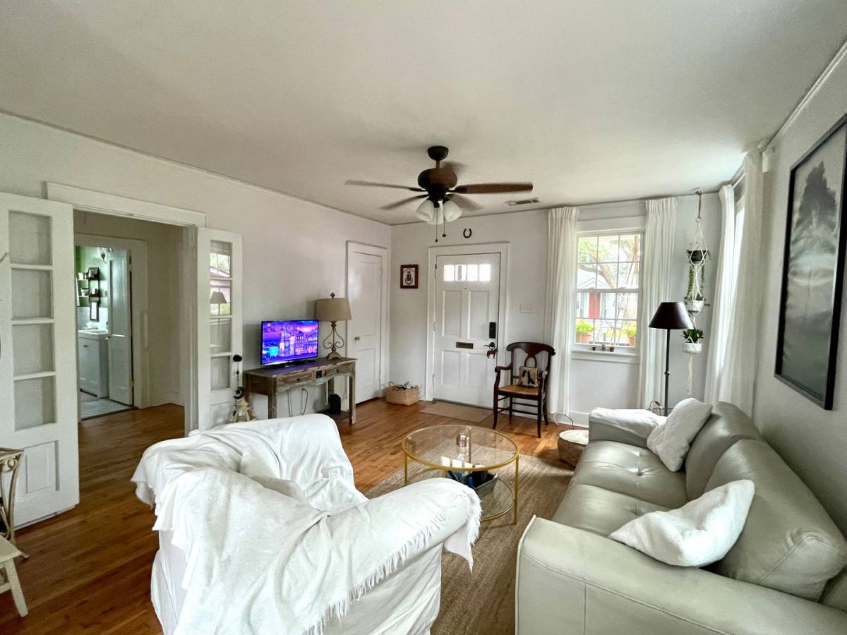 House for rent at 12 W 51st St, Savannah, GA 31405