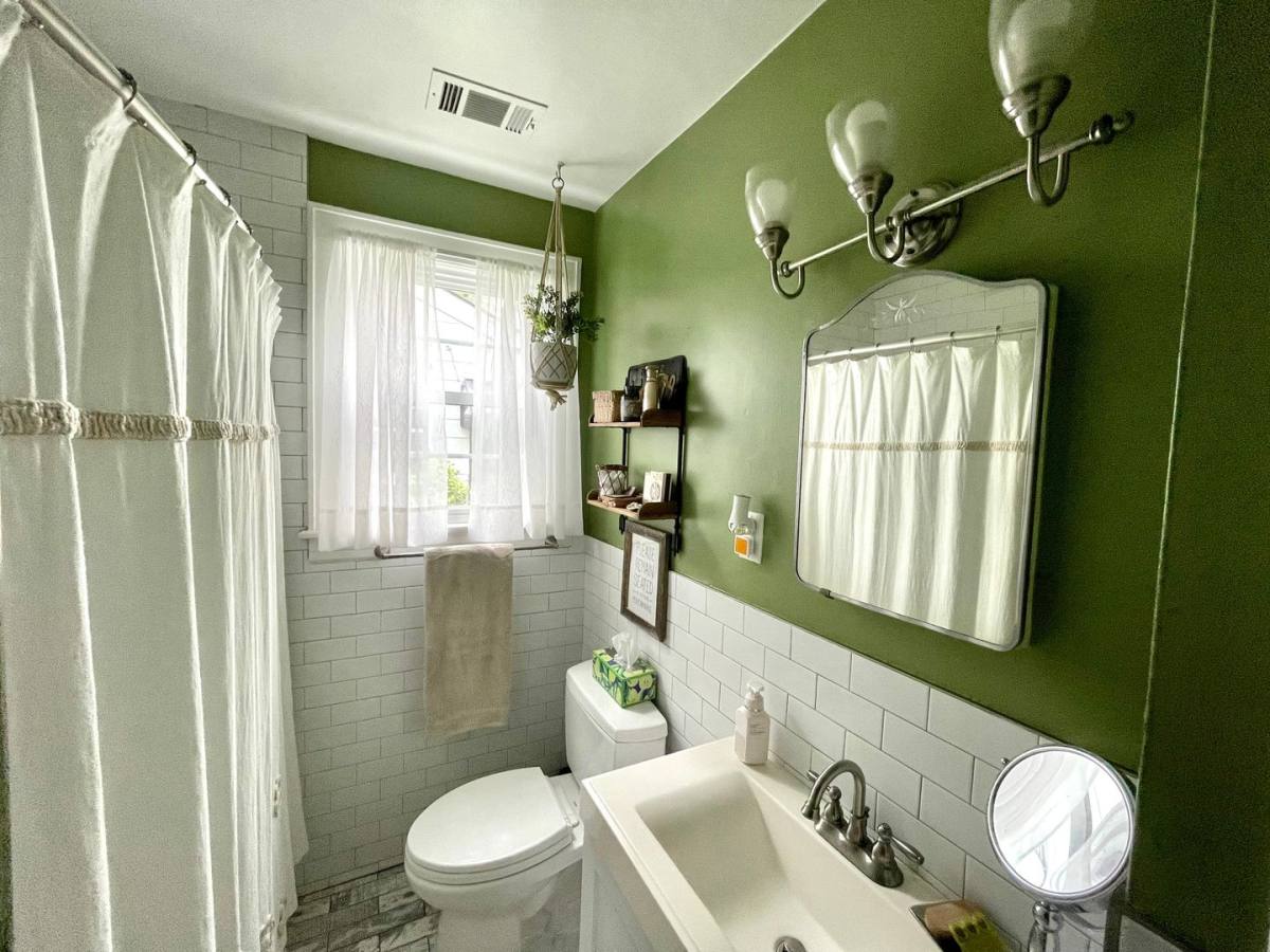 House for rent at 12 W 51st St, Savannah, GA 31405