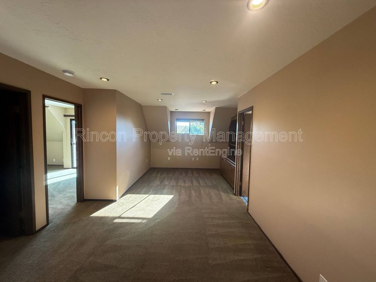 House for rent at 408 Galvin Circle, Ventura, CA 93004
