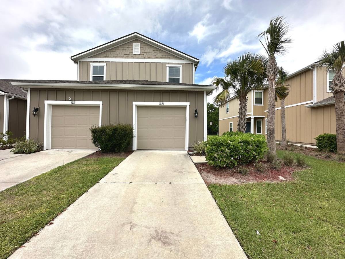 Townhouse for rent at 7670 Legacy Trail, Jacksonville, FL 32256