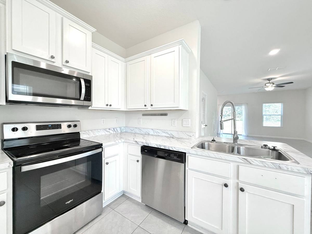 Townhouse for rent at 7670 Legacy Trail, Jacksonville, FL 32256