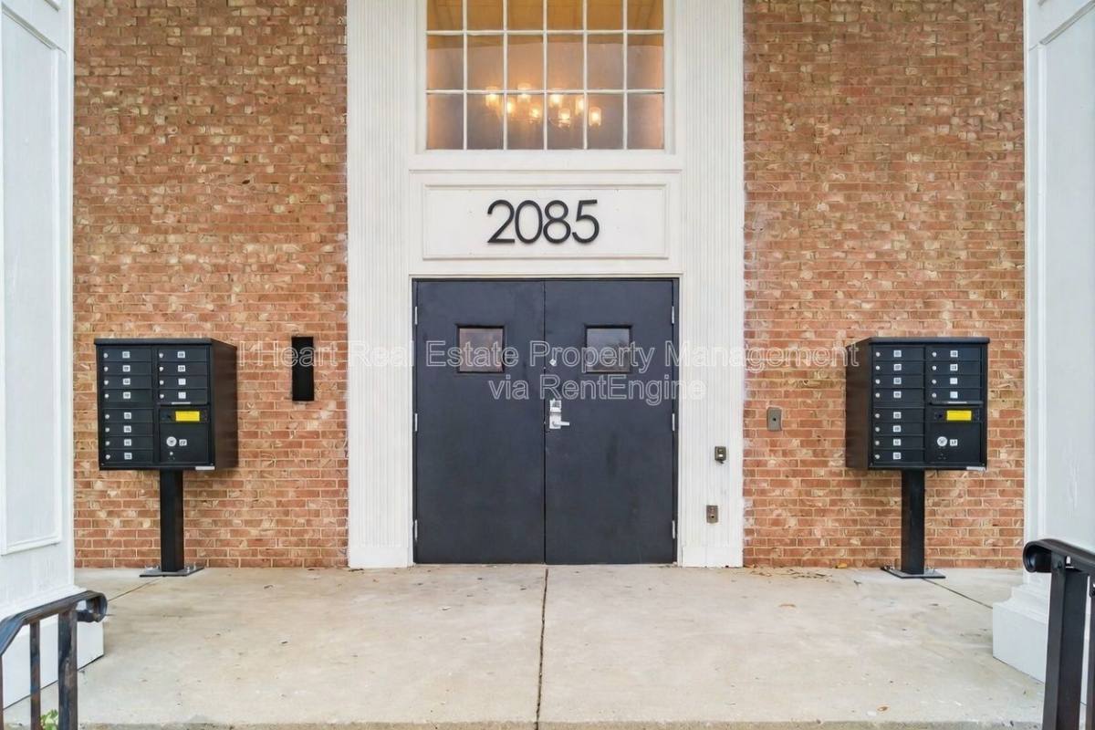 Apartment for rent at 2085 W Broad St #209, Columbus, OH 43223
