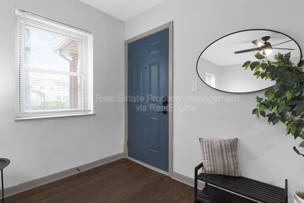 Apartment for rent at 1963 W Broad St #8, Columbus, OH 43223