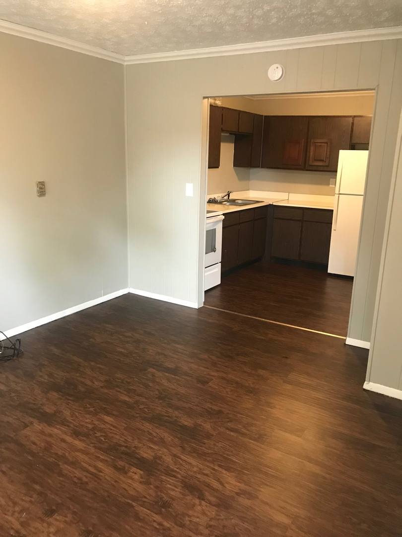 Apartment for rent at 104 E N St, Rossville, IN 46065