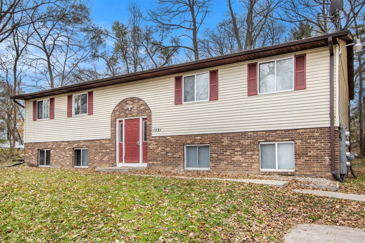 Apartment for rent at 1321 Huntington Ave, Kalamazoo, MI 49048