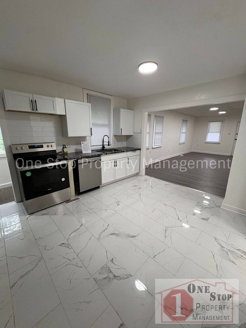 House for rent at 5711 Jackson Ave, Kansas City, MO 64130