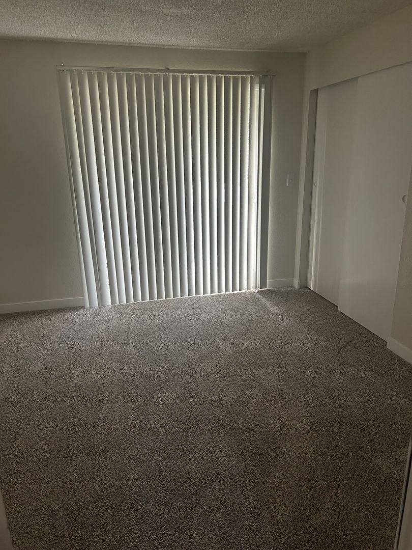 Apartment for rent at 11 S 338th Place, Federal Way, WA 98003