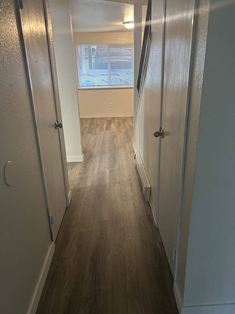 Apartment for rent at 11 S 338th Place, Federal Way, WA 98003