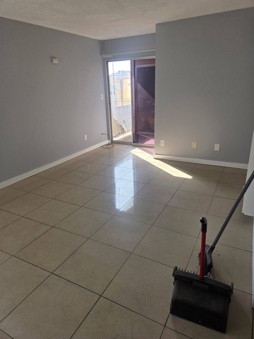 Apartment for rent at 680 S Burlington Ave, Los Angeles, CA 90057