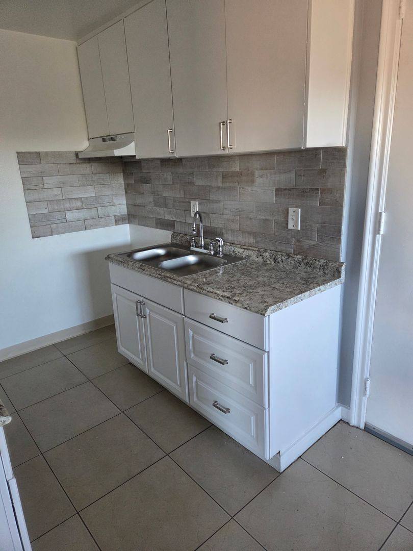 Apartment for rent at 680 S Burlington Ave, Los Angeles, CA 90057