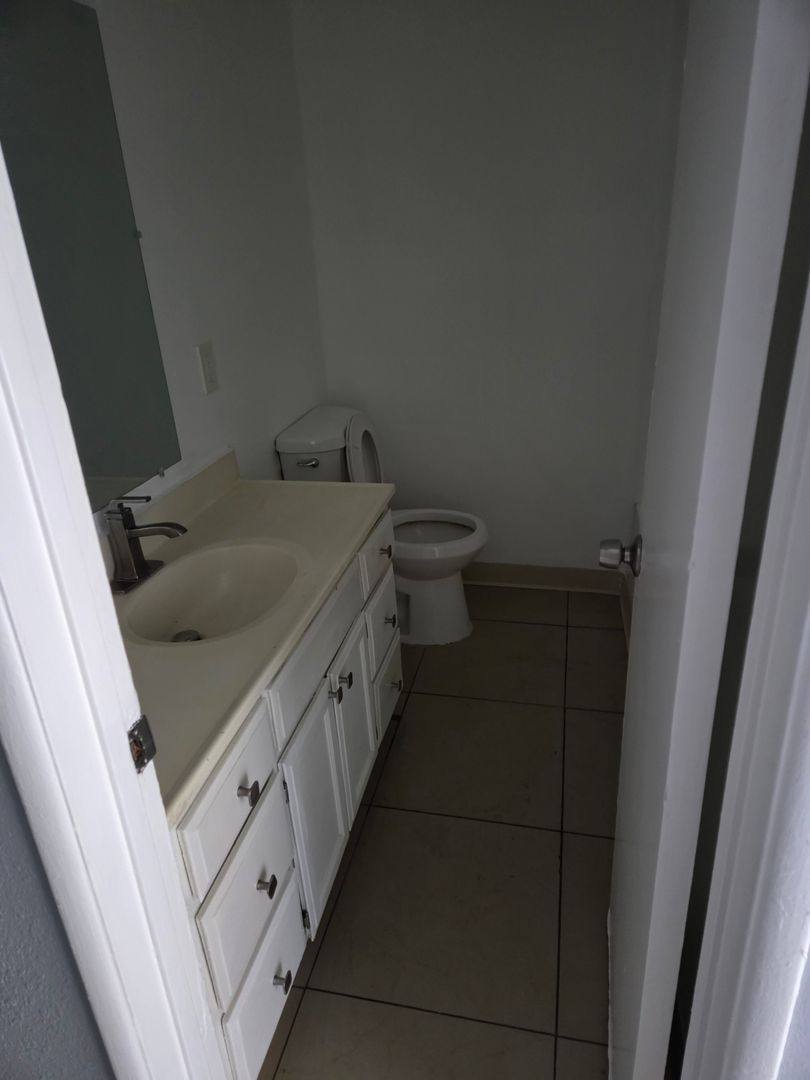 Apartment for rent at 680 S Burlington Ave, Los Angeles, CA 90057