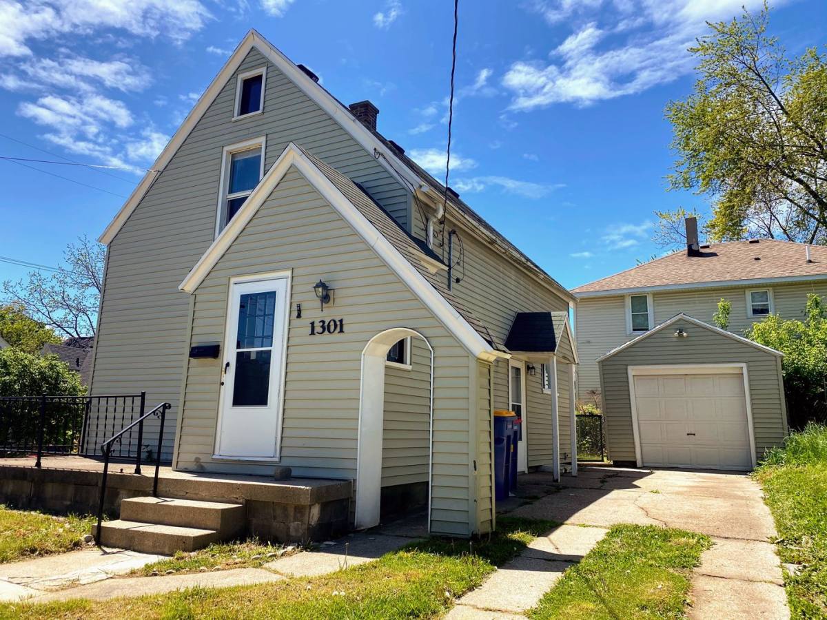 House for rent at 1301 N Ave NE, Grand Rapids, MI 49505