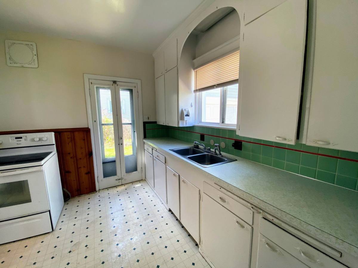 House for rent at 1301 N Ave NE, Grand Rapids, MI 49505