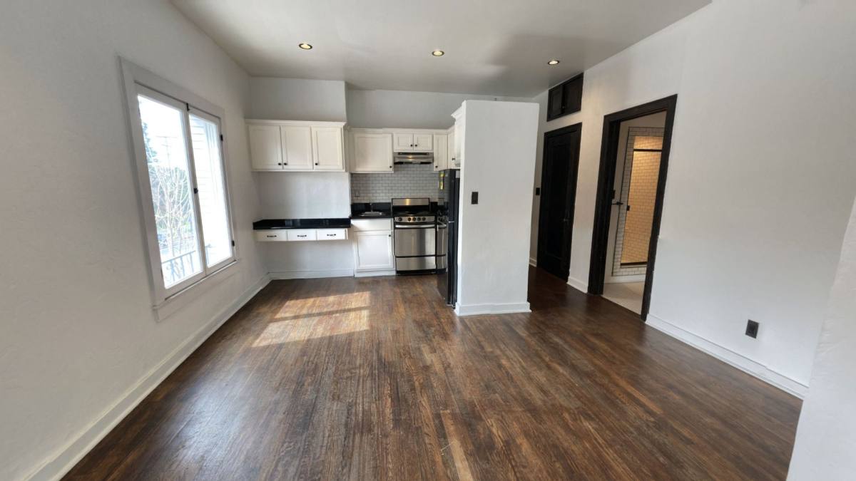 Apartment for rent at 1461 Sunset Blvd, Los Angeles, CA 90026