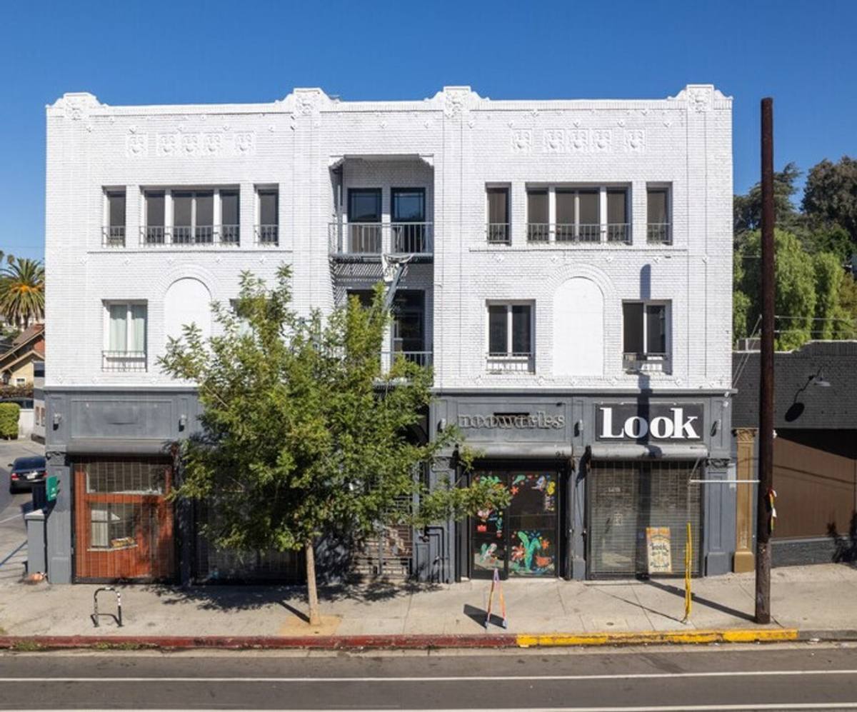 Apartment for rent at 1461 Sunset Blvd, Los Angeles, CA 90026