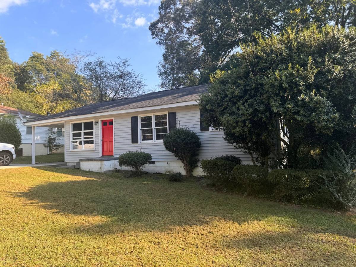 House for rent at 317 Christopher Dr, Gainesville, GA 30501