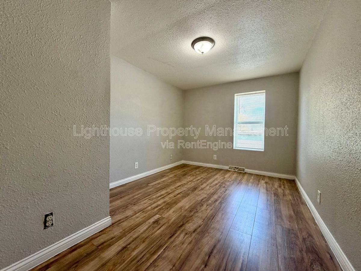 Apartment for rent at 273 E Forest Ave #6, Muskegon, MI 49442