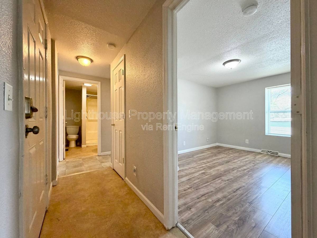 Apartment for rent at 273 E Forest Ave #6, Muskegon, MI 49442