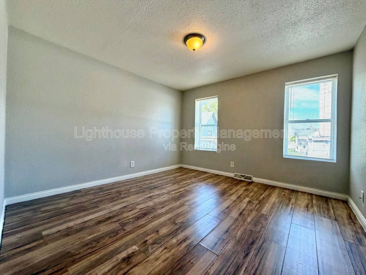 Apartment for rent at 273 E Forest Ave #6, Muskegon, MI 49442