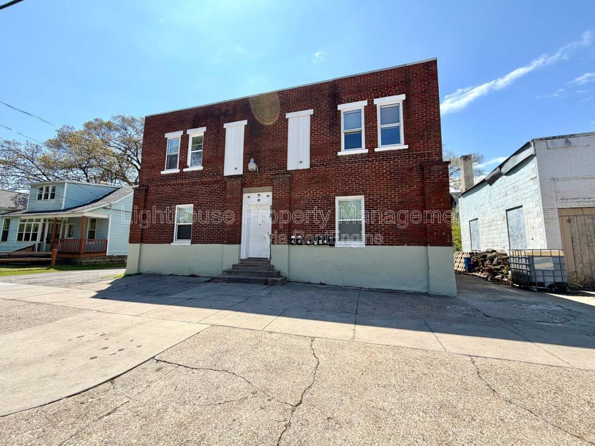 Apartment for rent at 273 E Forest Ave #6, Muskegon, MI 49442