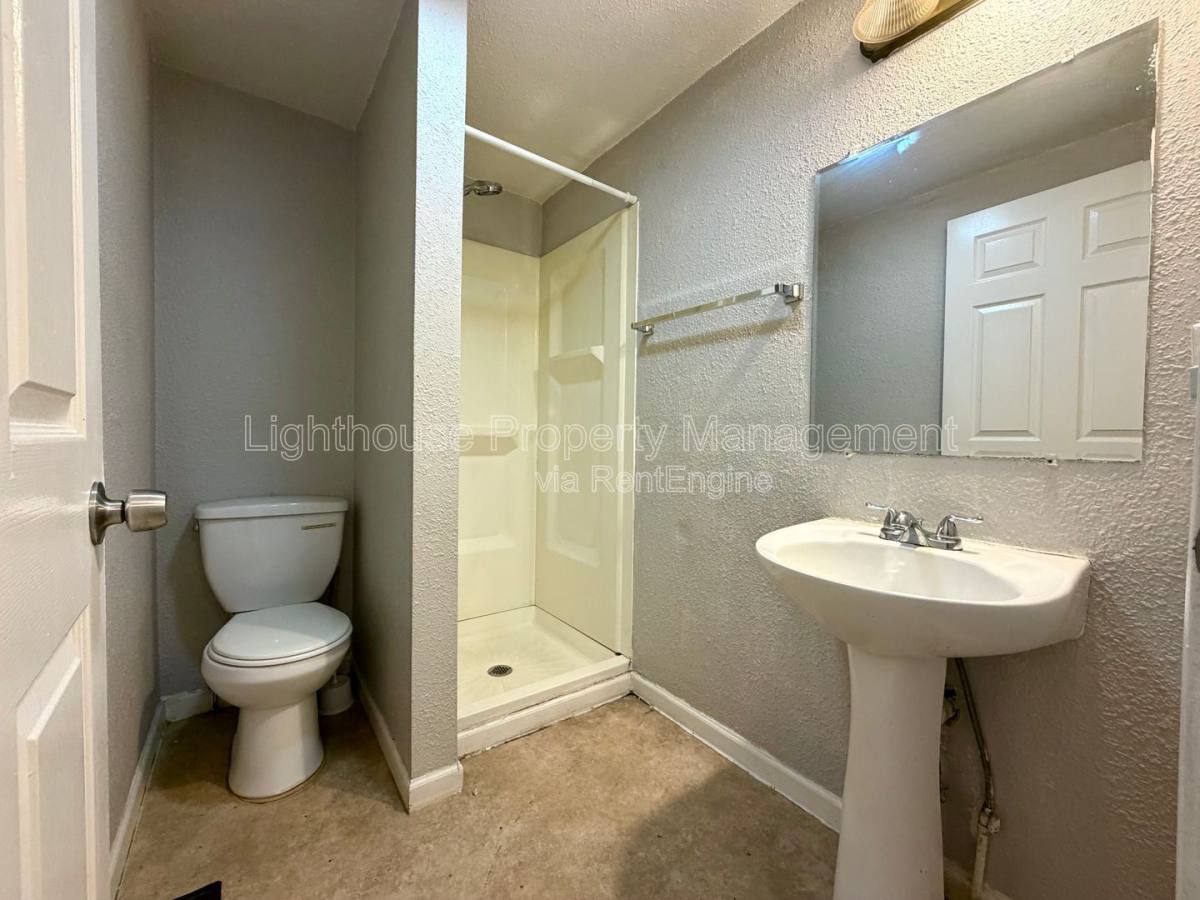 Apartment for rent at 273 E Forest Ave #6, Muskegon, MI 49442