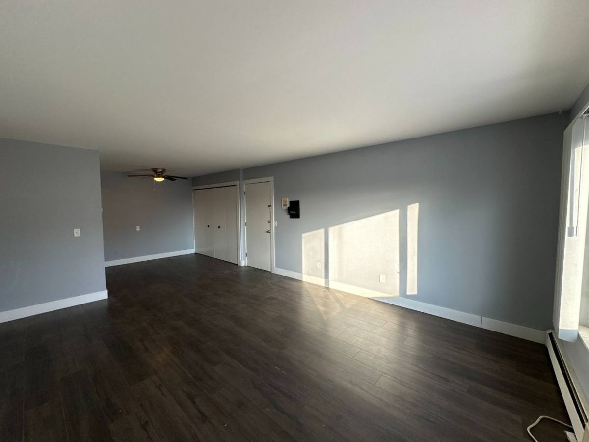 Apartment for rent at 135 N River Rd, Mount Clemens, MI 48043