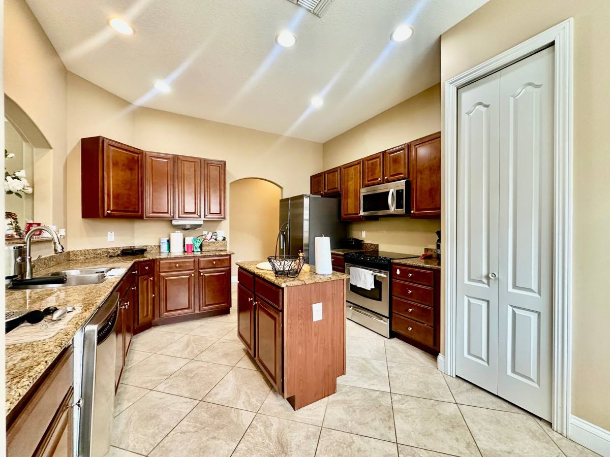 Townhouse for rent at 1338 Corso Palermo Court, Naples, FL 34105