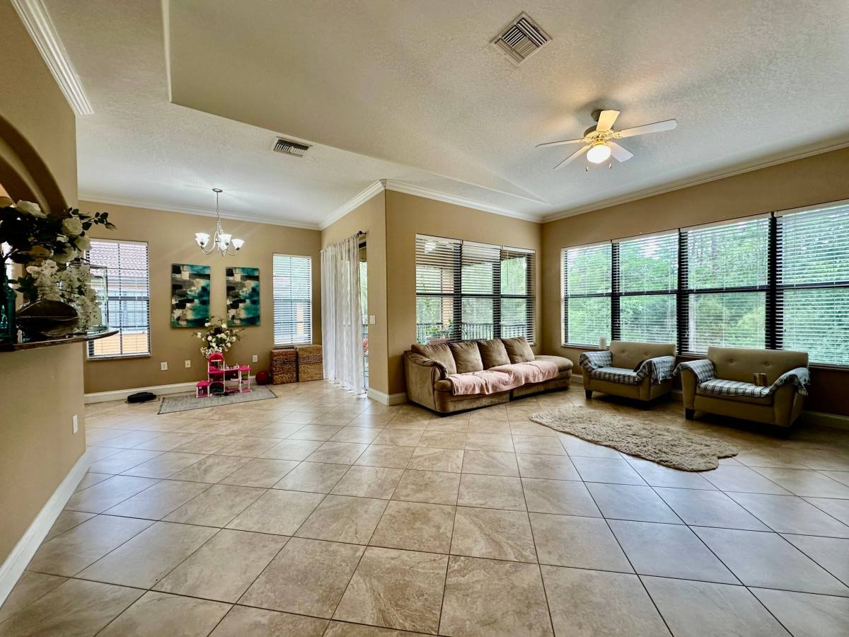 Townhouse for rent at 1338 Corso Palermo Court, Naples, FL 34105