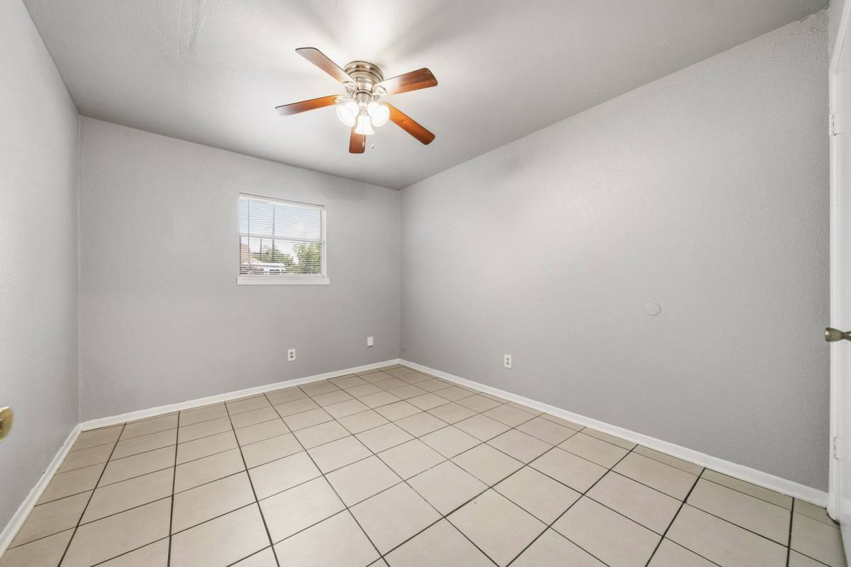 Apartment for rent at 6116 Octavia St, Houston, TX 77026