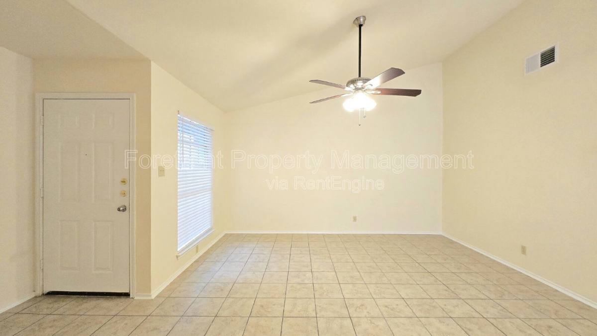 Apartment for rent at 8904 Amber Dusk, San Antonio, TX 78250