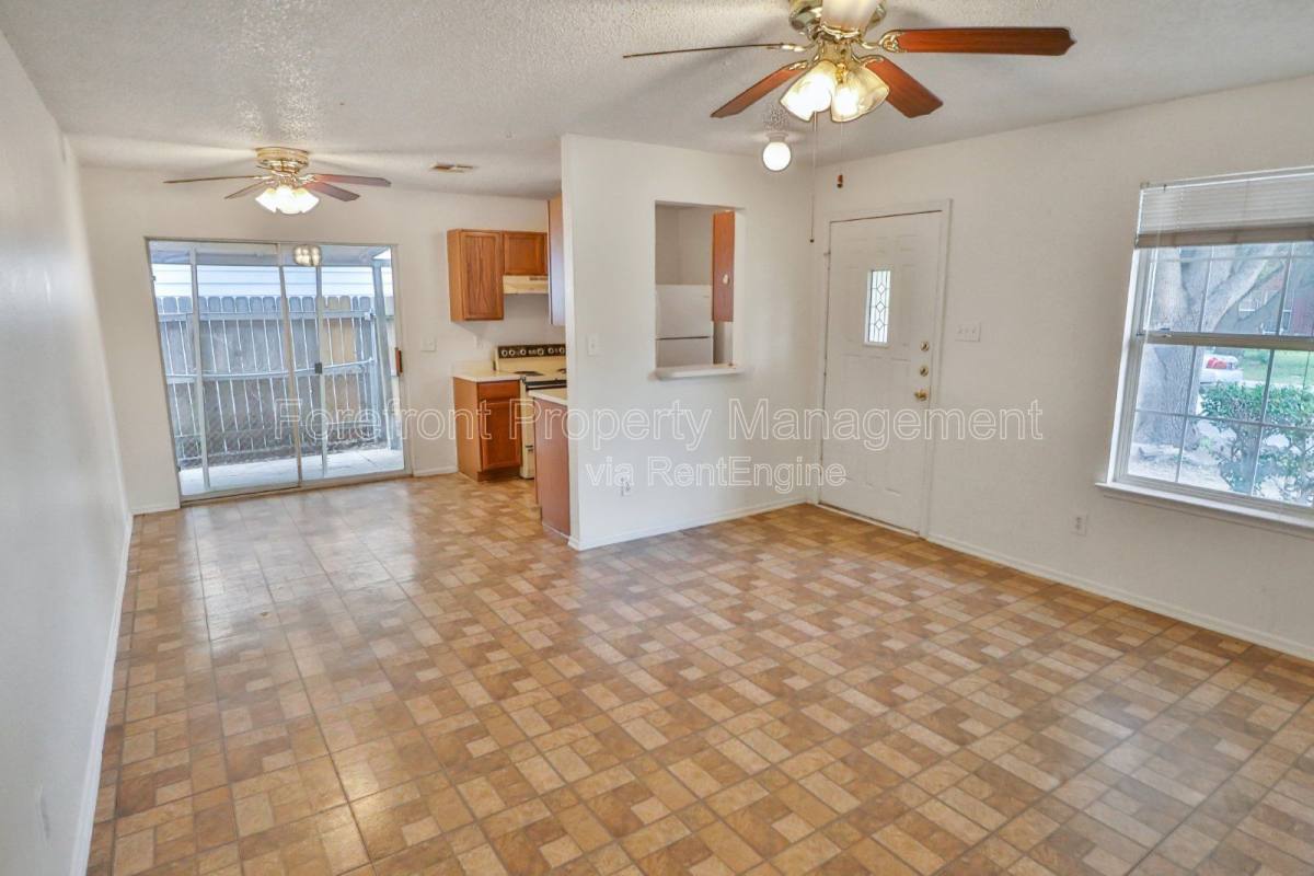 House for rent at 1815 Big Rock Dr, San Antonio, TX 78227