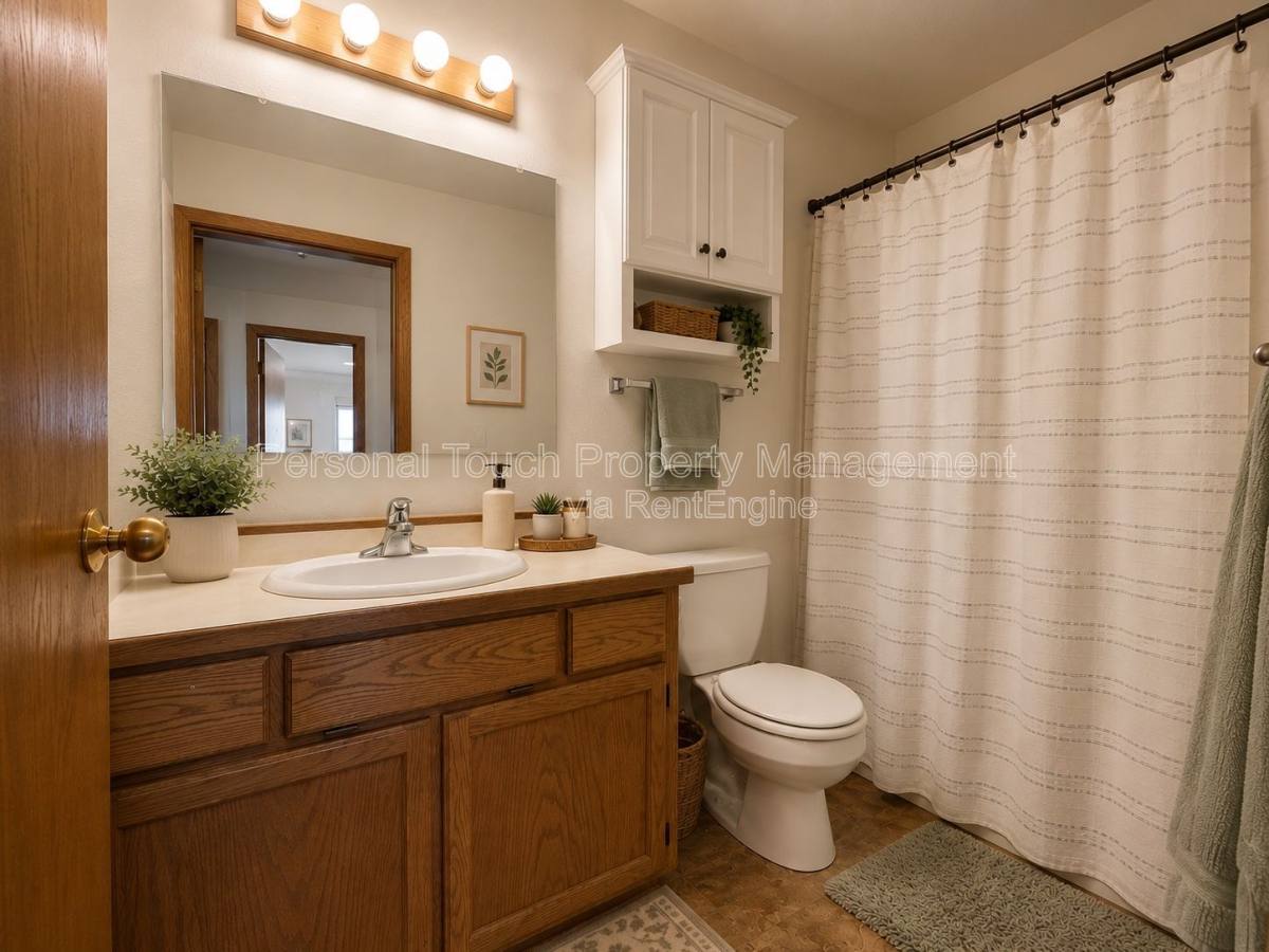 Apartment for rent at 1006 4th Ave S #D, Fargo, ND 58103