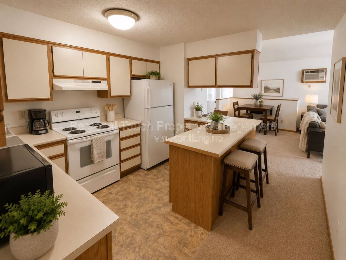 Apartment for rent at 1006 4th Ave S #D, Fargo, ND 58103