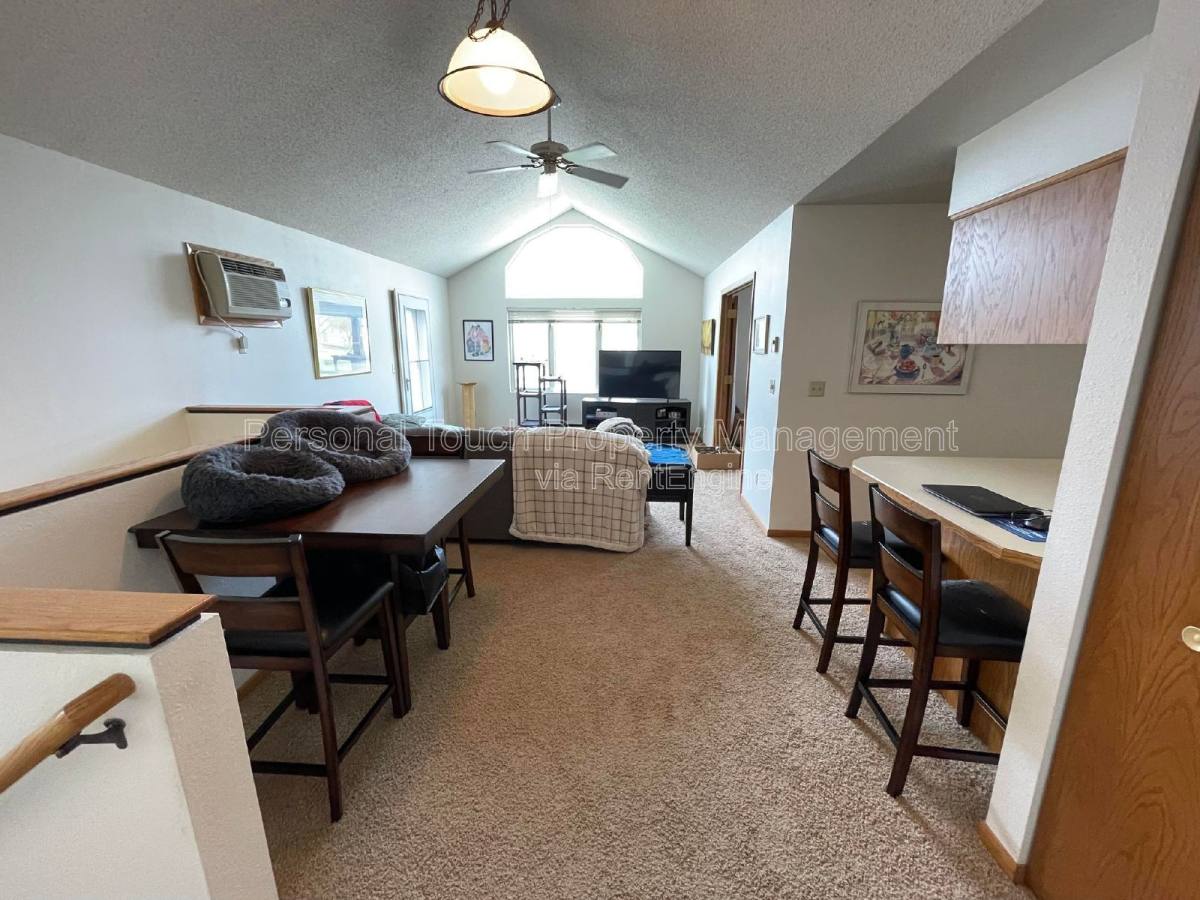 Apartment for rent at 1006 4th Ave S #D, Fargo, ND 58103