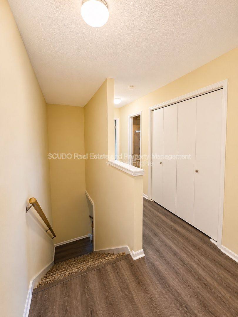 Townhouse for rent at 10633 N Locust Court, Kansas City, MO 64155