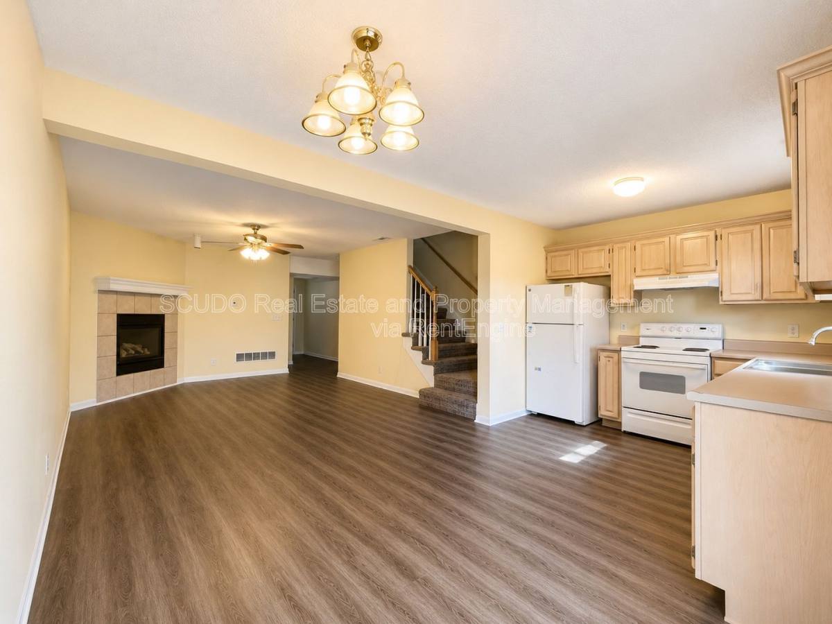 Townhouse for rent at 10633 N Locust Court, Kansas City, MO 64155