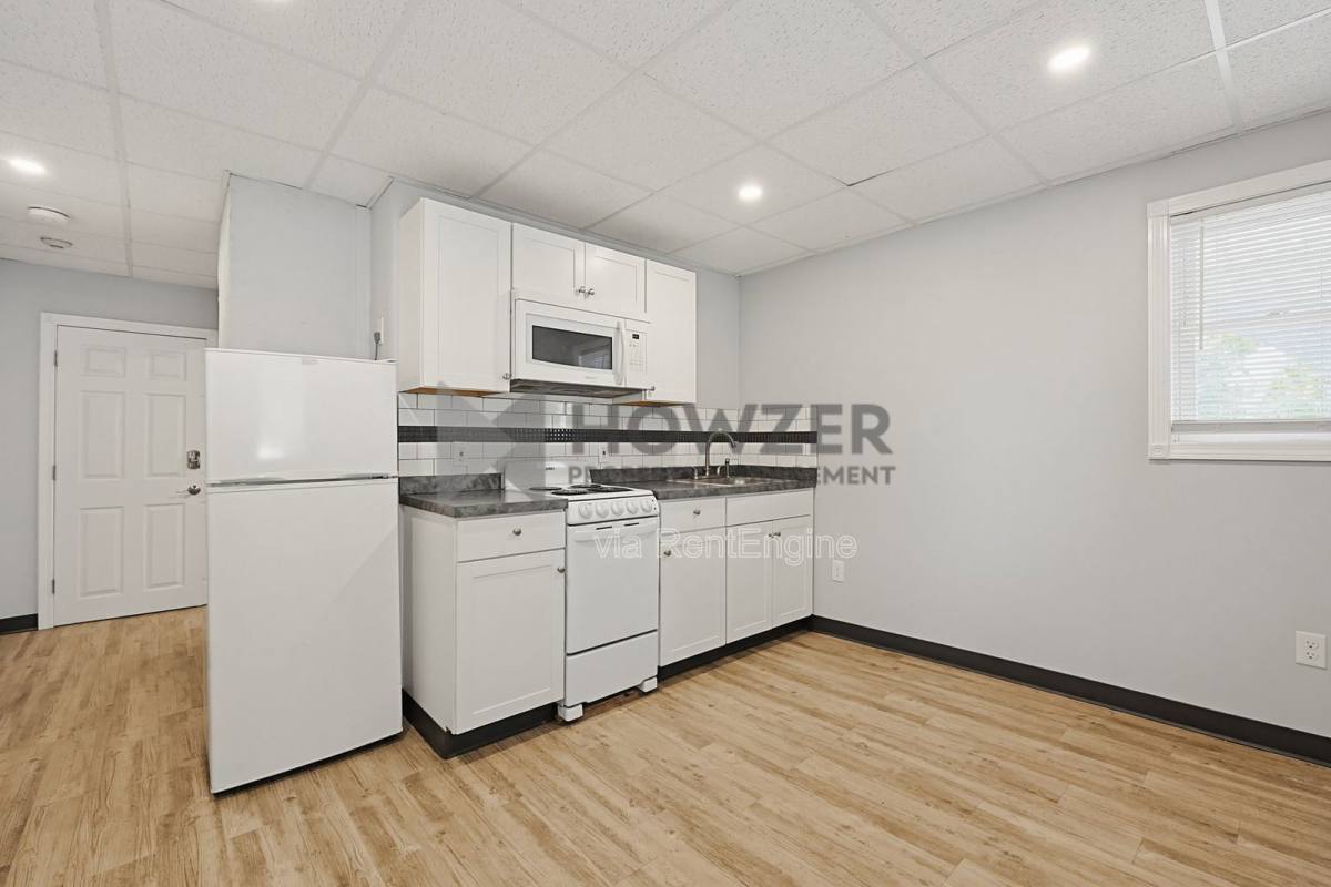 Apartment for rent at 127 Park St #10, Attleboro, MA 02703