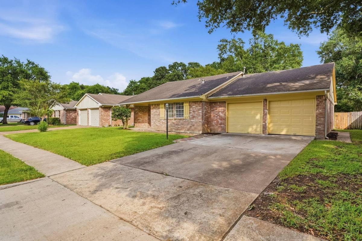 House for rent at 823 Red Rock Canyon Dr, Katy, TX 77450