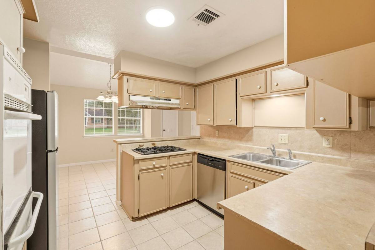 House for rent at 823 Red Rock Canyon Dr, Katy, TX 77450