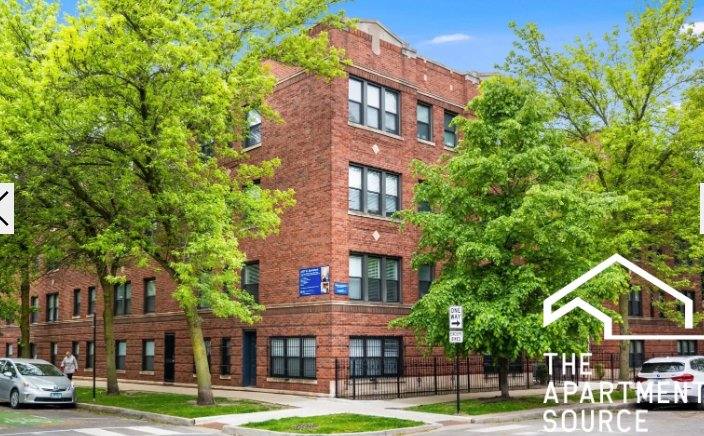 Apartment for rent at 2205 W Eastwood Ave #1, Chicago, IL 60625