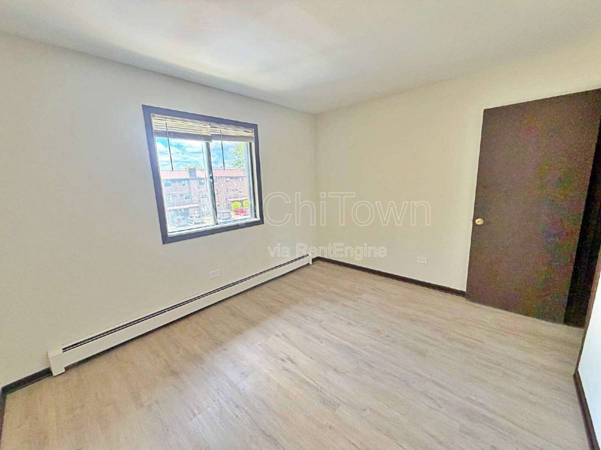 Apartment for rent at 1523 N Winslowe Dr #3A, Palatine, IL 60074