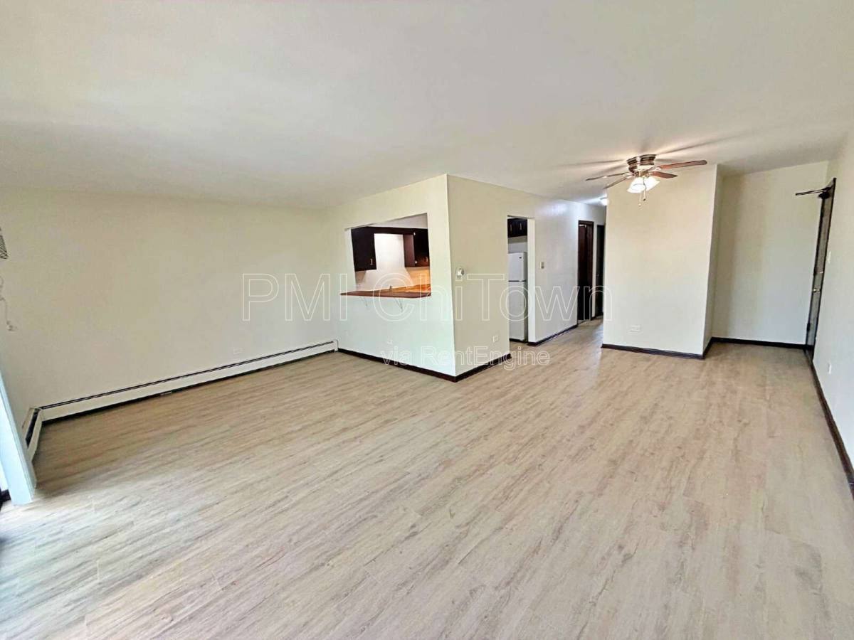 Apartment for rent at 1523 N Winslowe Dr #3A, Palatine, IL 60074