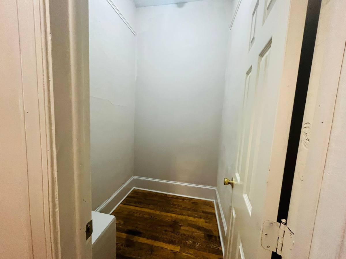 Apartment for rent at 2585 Napier Ave #B, Macon, GA 31204