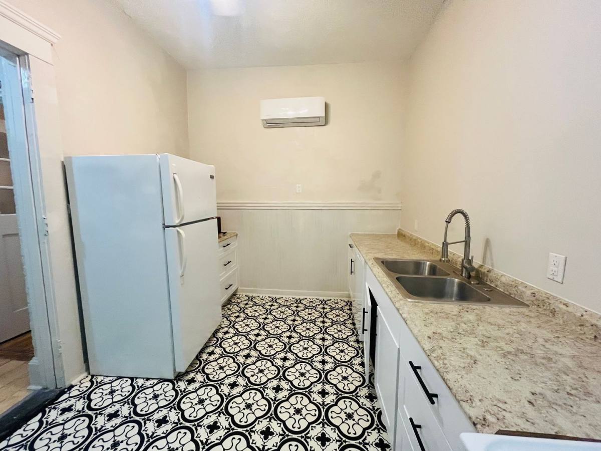Apartment for rent at 2585 Napier Ave #B, Macon, GA 31204