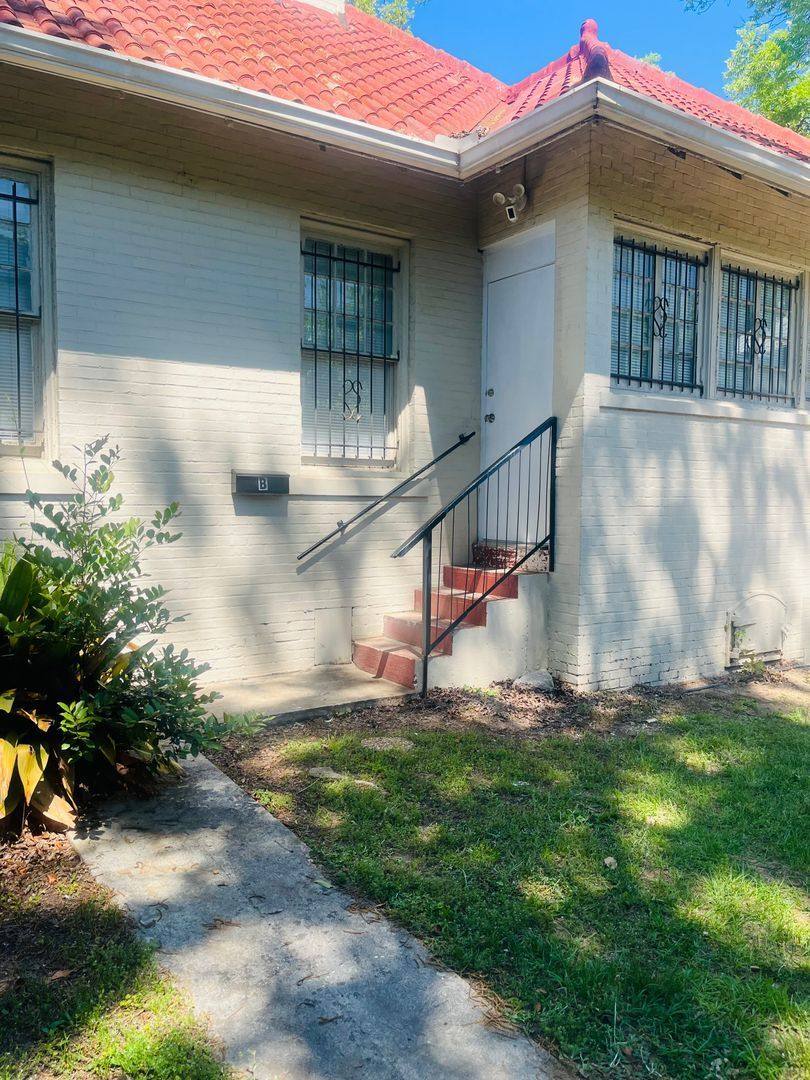 Apartment for rent at 2585 Napier Ave #B, Macon, GA 31204